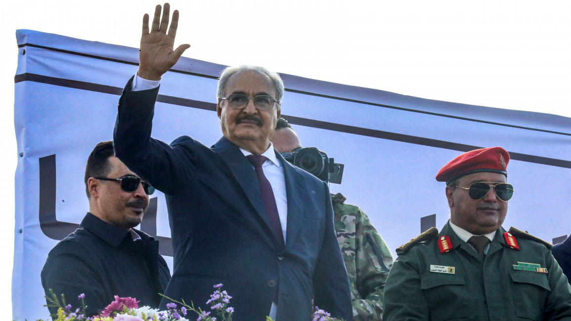 Laporan: Panglima Pemberontak Khalifa Haftar Dukung RSF Sudan Dengan Bahan Bakar Dan Senjata